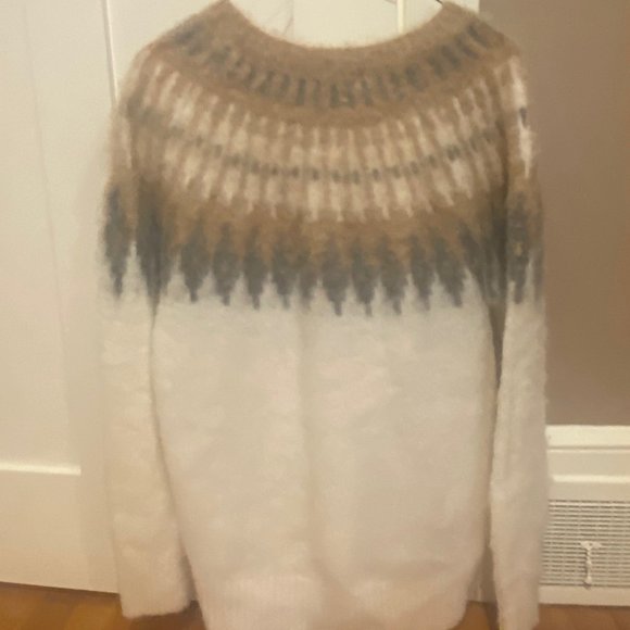 Banana Republic fuzzy alpalca sweater - Size XS - never worn. - Picture 1 of 4